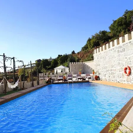 Homely With Mountain Views In Private Pool Βίλα *